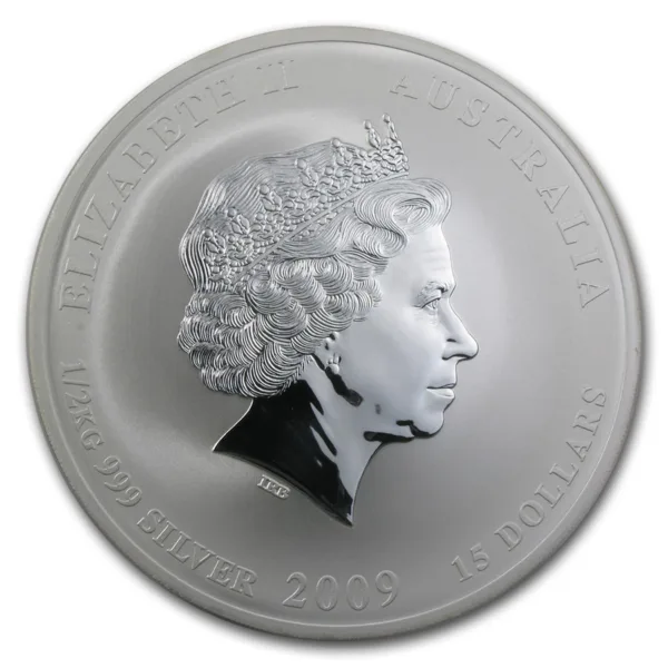 Silver coin featuring the profile of Queen Elizabeth II, dated 2018, with intricate detailing and a smooth finish. Ideal for collectors and investors interested in commemorative currency.